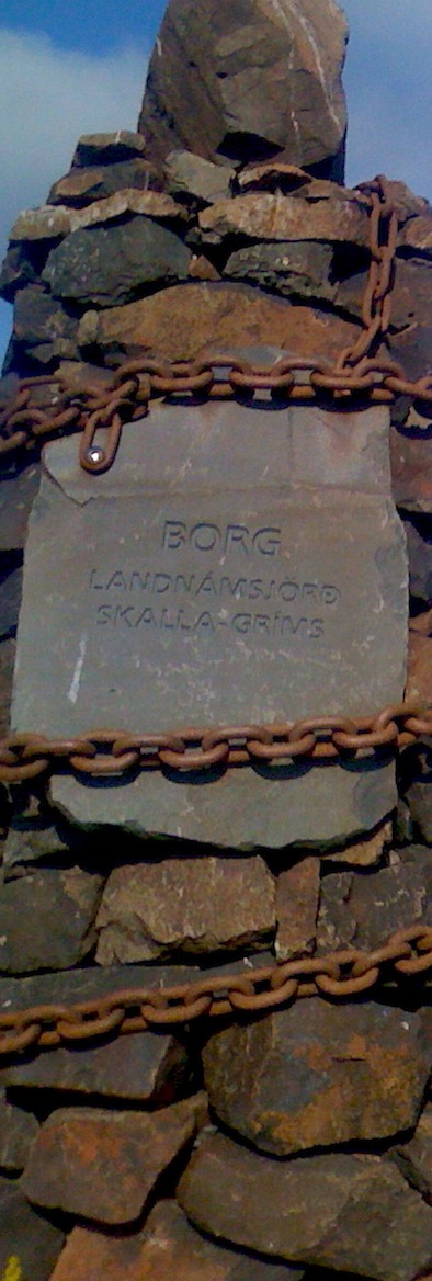 Fyrir ofan kirkjuna a Borg  Borgarfiri